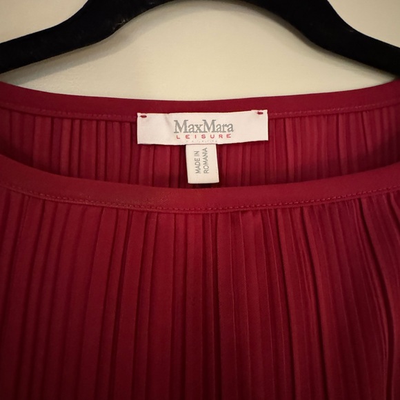 MaxMara Elegant Red and Pink Ensemble - Picture 5 of 8